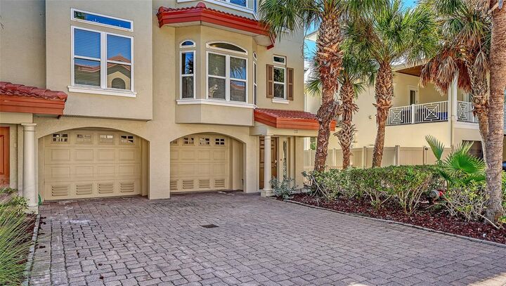 Property Photo:  221 17th Street N  FL 34217