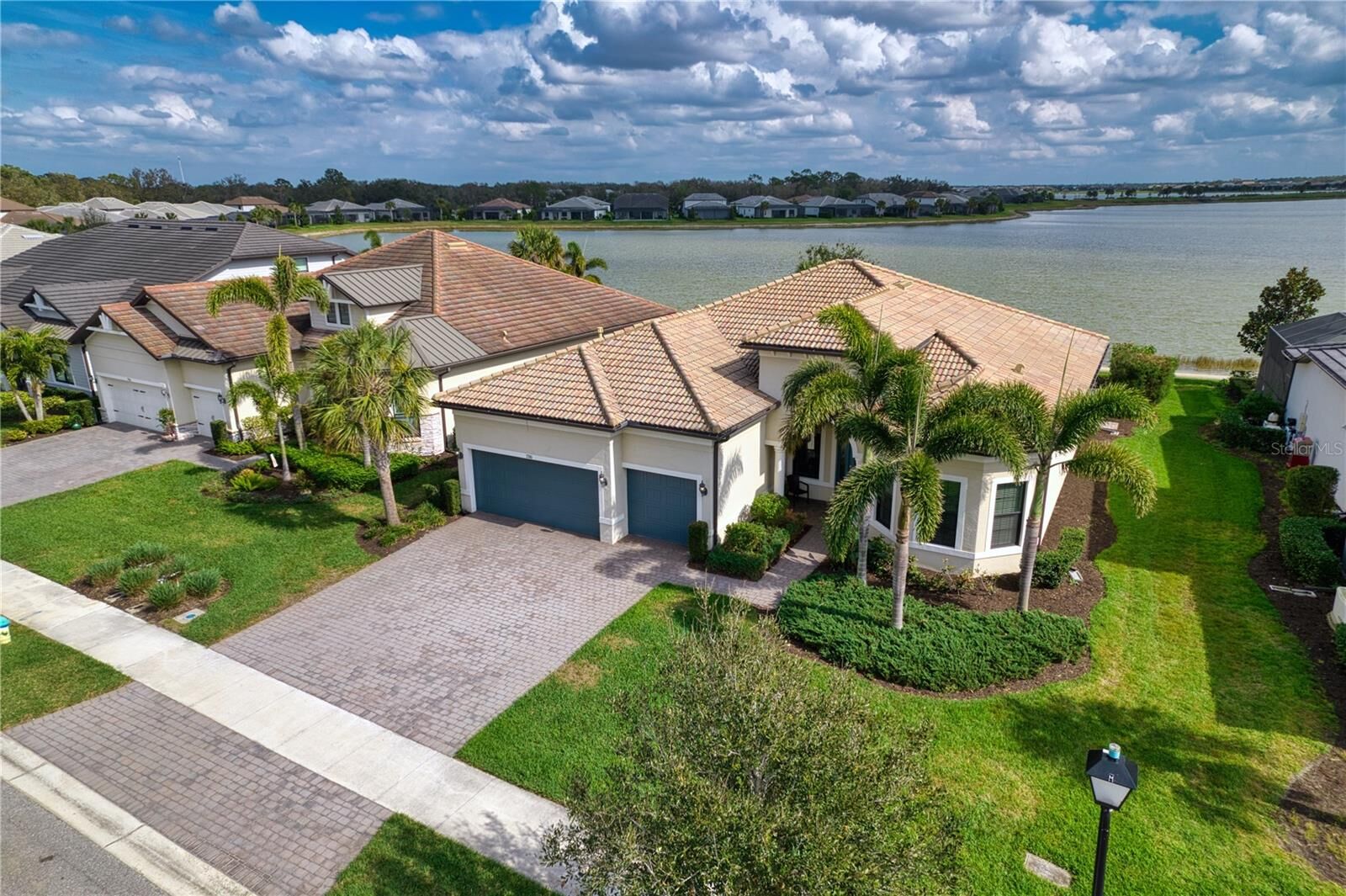 Property Photo: 7760 Grande Shores Drive FL 34240