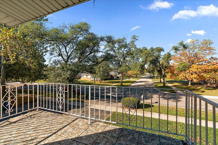 Property Photo: 8323 Melvina Avenue IL 60459