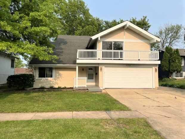 Property Photo:  5711 Ring Court  IL 60133 