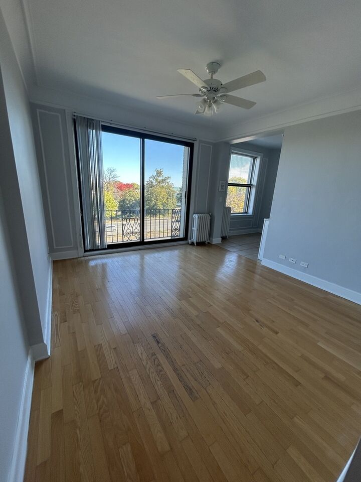 Property Photo:  3330 N Lake Shore Drive 4B  IL 60657 