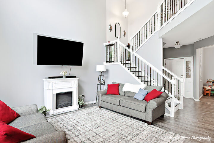 Property Photo:  715 Legend Lane 715  IL 60050 