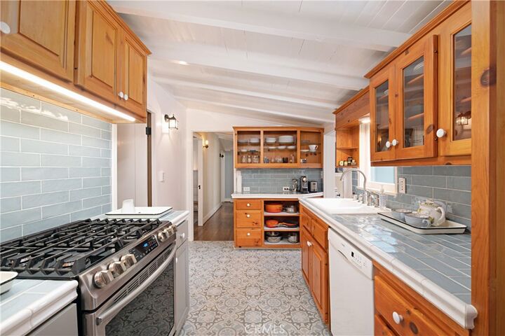 Property Photo:  540 540 Periwinkle Lane  CA 93108