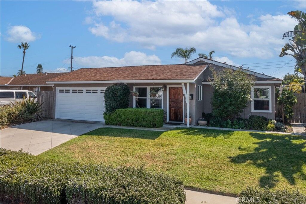 Property Photo:  8242 Grant Drive  CA 92646 