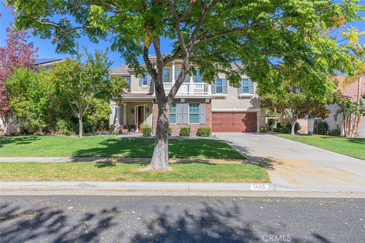 Property Photo:  1455 Deer Hollow  CA 92882 