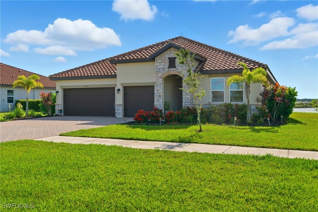 Property Photo:  2055 Grove Drive  FL 34120 