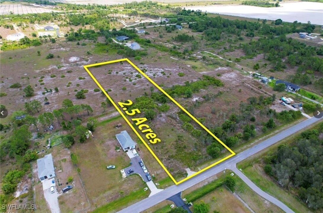 Property Photo:  4267 70th Avenue NE  FL 34120