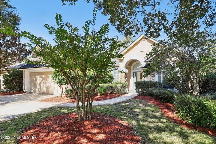 Property Photo: 333 Stokes Creek Drive FL 32095