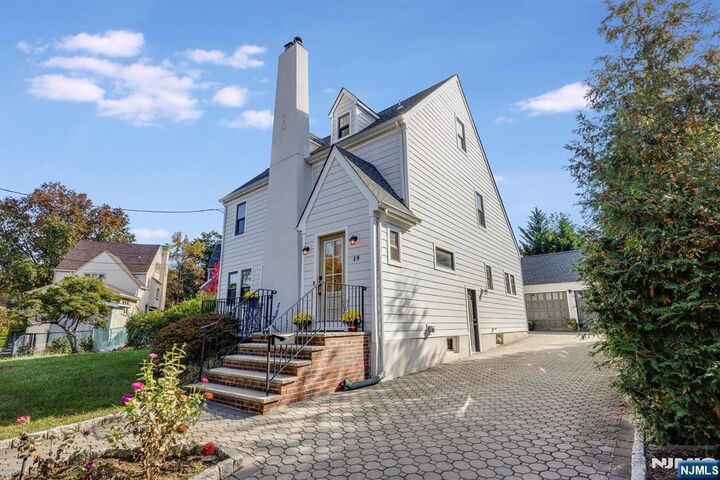 Property Photo:  19 Harding Road  NJ 07452
