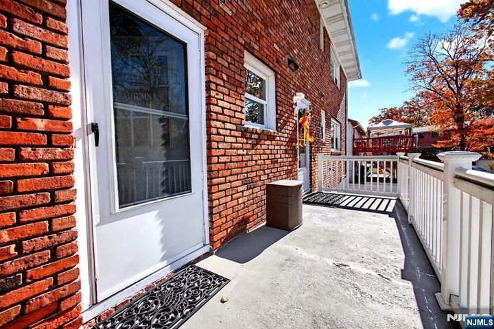 Property Photo:  61 Star Lake Road 2  NJ 07403 