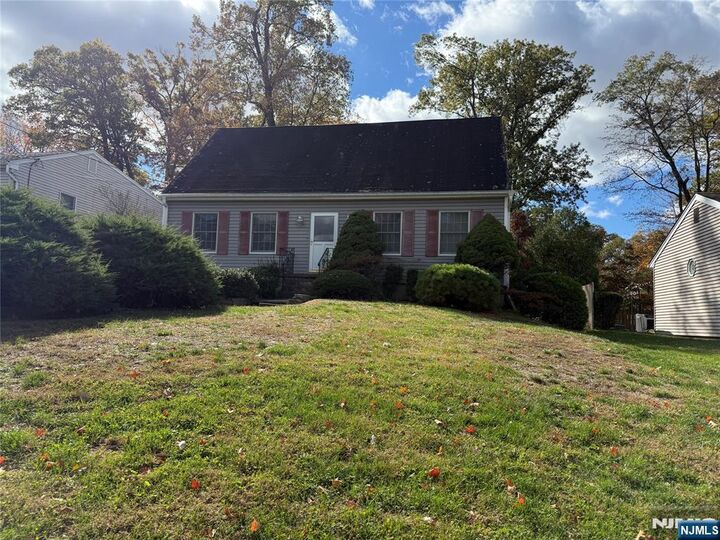 96 Walnut Street  Oakland NJ 07436 photo