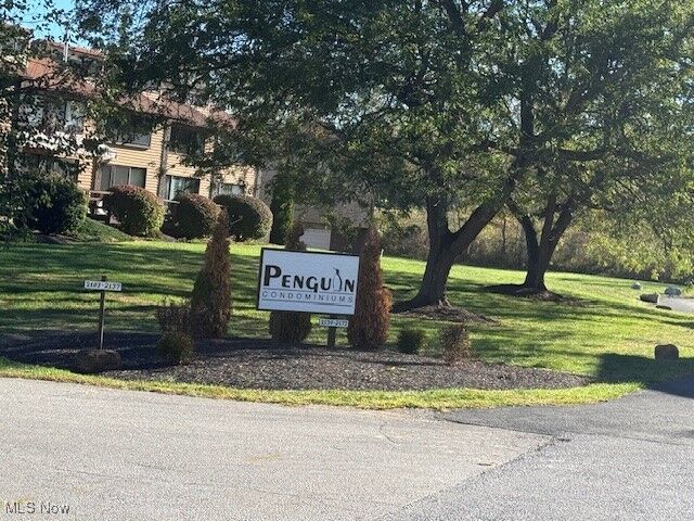 Property Photo:  2069 Penguin Avenue  OH 44319 