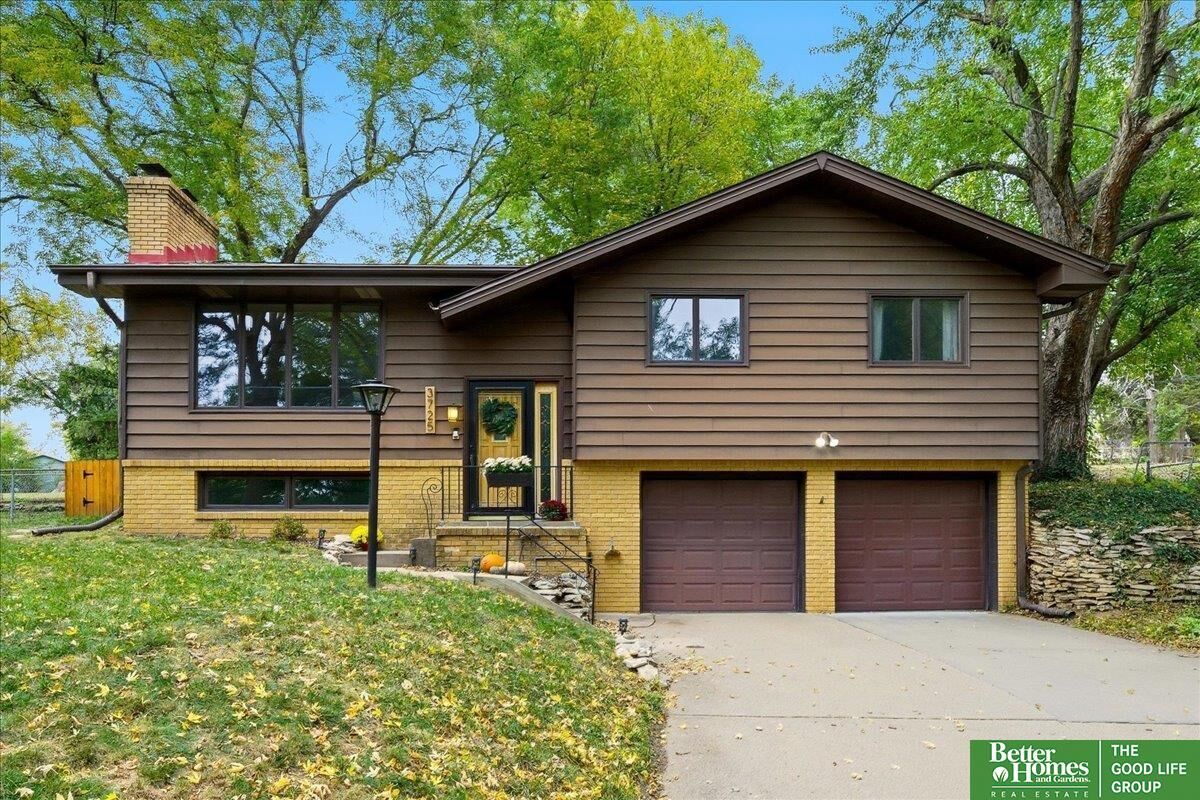 Property Photo:  3725 N 86 Street  NE 68134