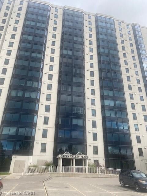 Property Photo:  35 Green Valley Drive 107  ON N2P 2A5