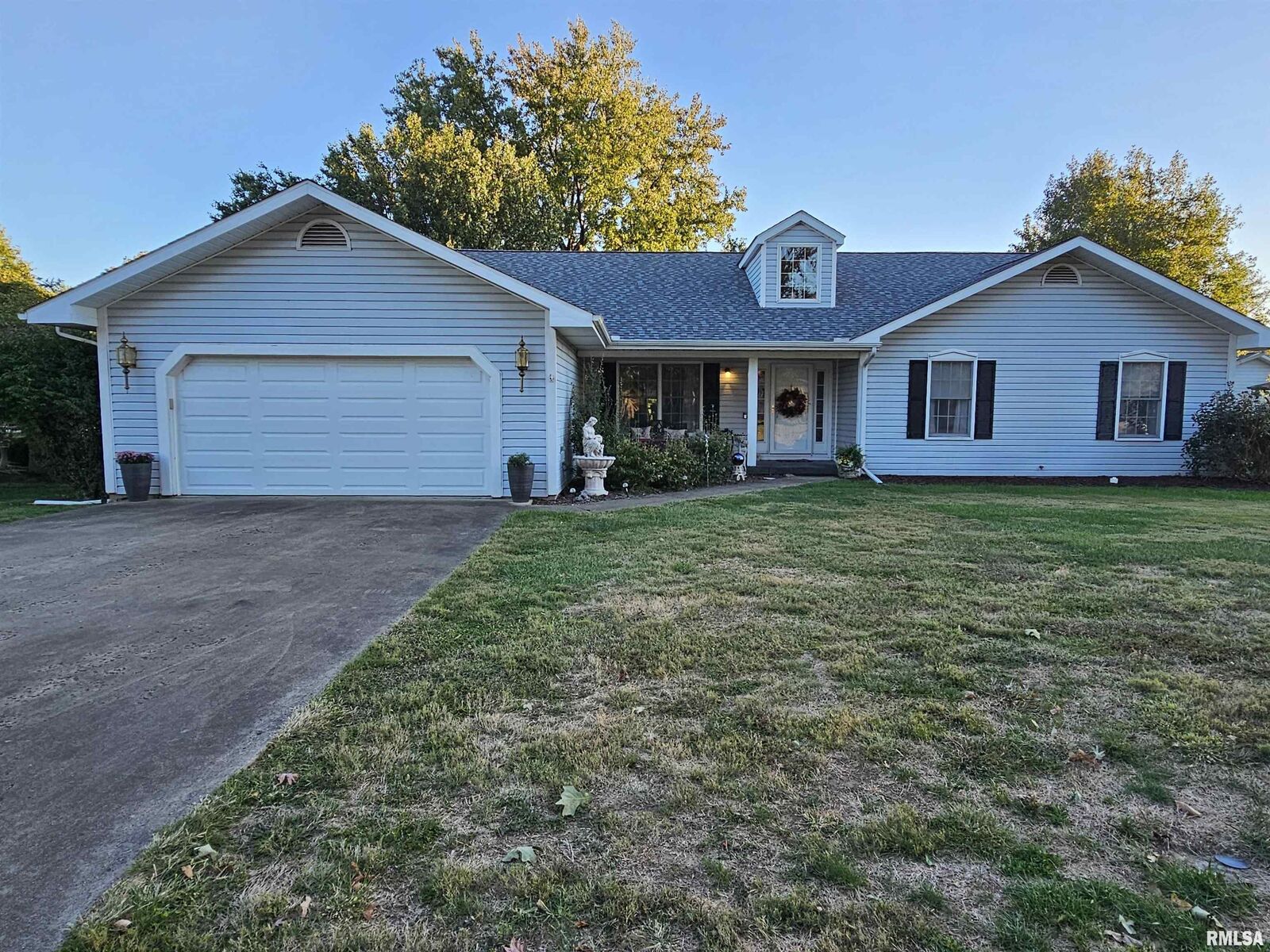 Property Photo: 3517 Victoria Avenue IL 62864