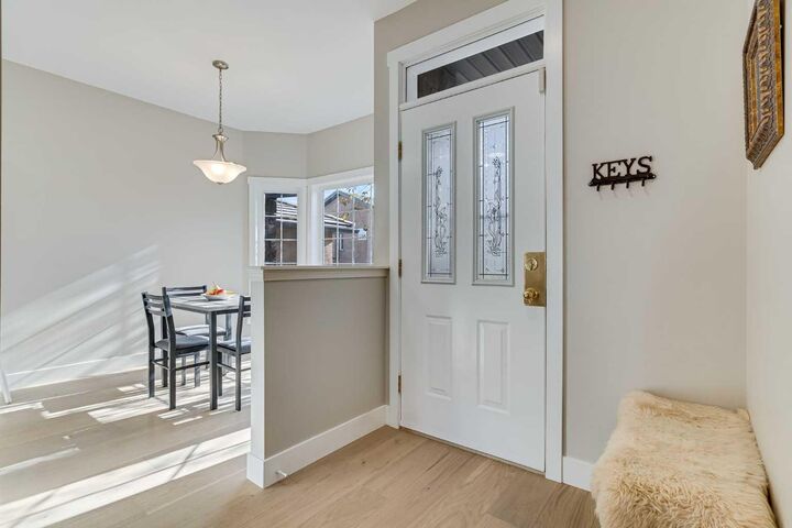 Property Photo:  84 Shannon Estates Terrace SW  AB T2Y 4C6