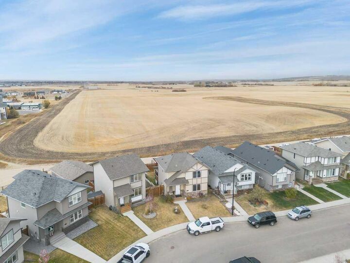 Property Photo:  126 Truant Crescent  AB T4P 0S8