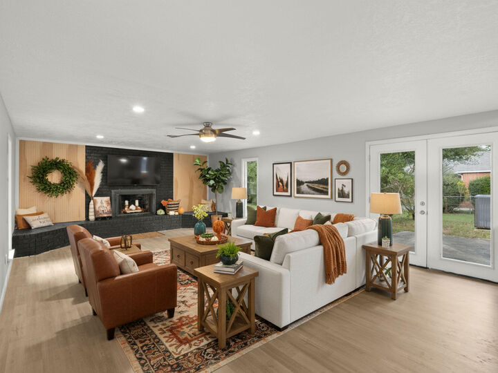 Property Photo:  704 Auburn Dr  LA 70634