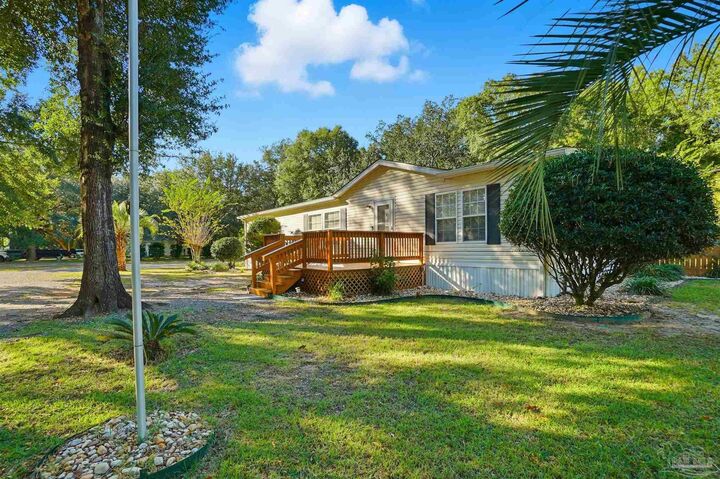 5305 Traci Dr  Milton FL 32583 photo