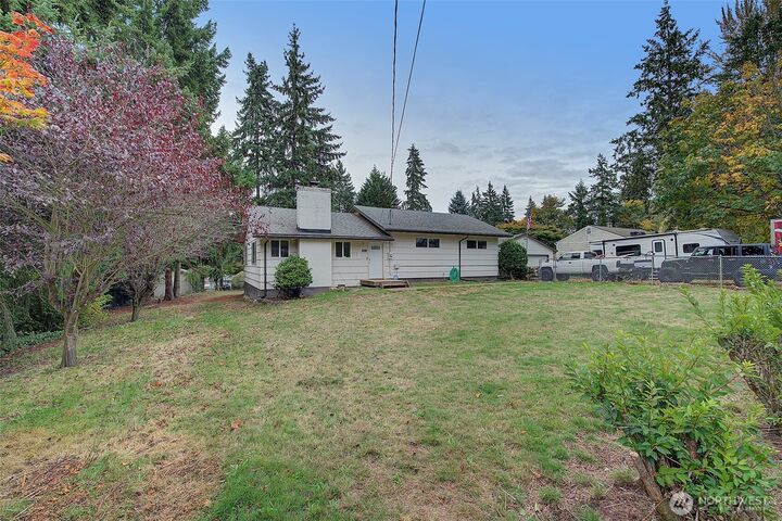 35814  11th Avenue SW  Federal Way WA 98023 photo