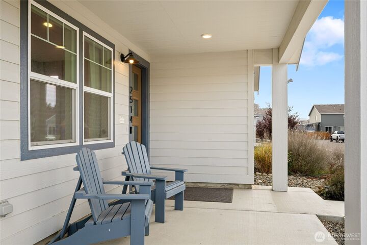 Property Photo:  2514 N Benjamin Lane  WA 98926 
