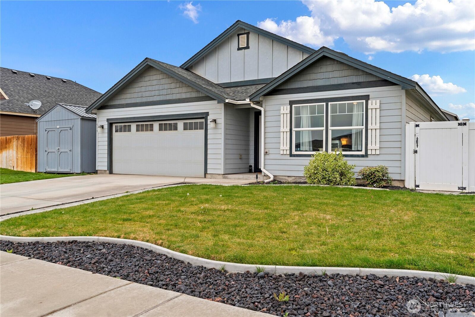 Property Photo:  519  K Street NE  WA 98848