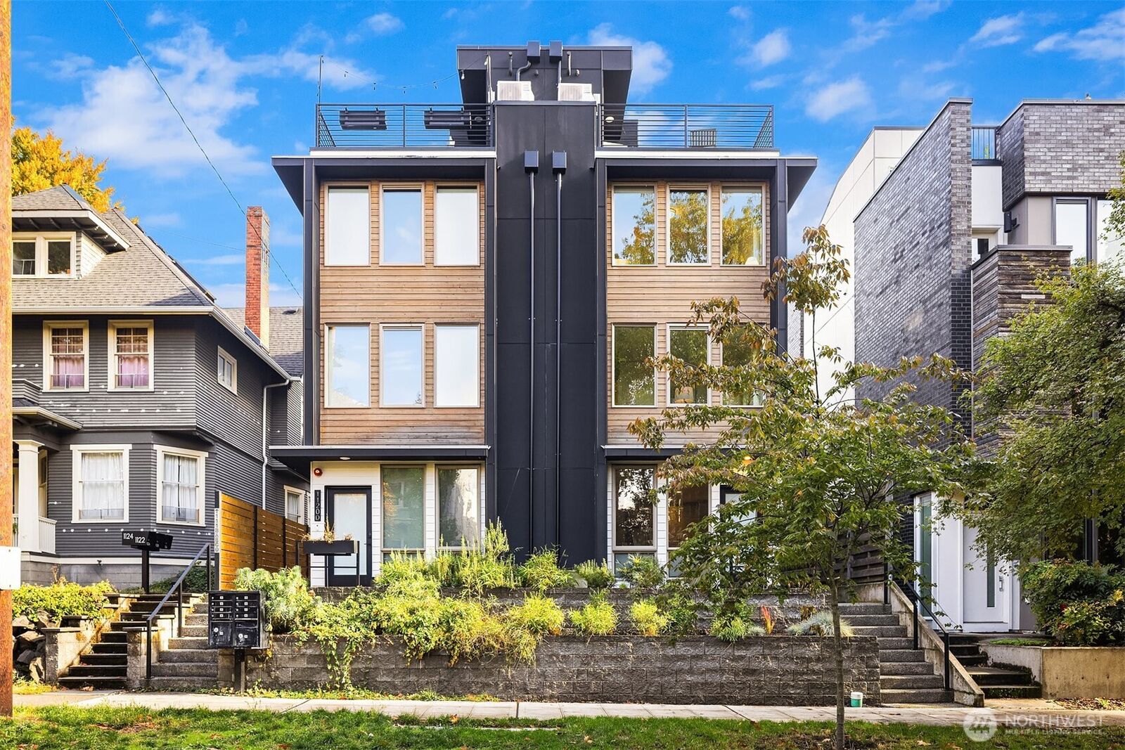 Property Photo:  1120  16th Avenue C  WA 98122