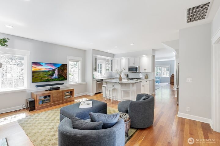 Property Photo:  737  Village Circle  NW  WA 98110