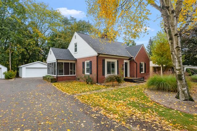 Property Photo:  224 W Westwood Drive  MI 49006