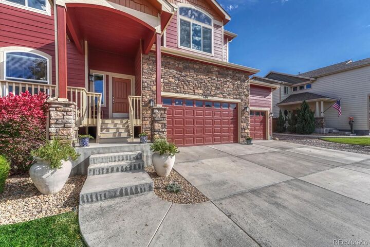Property Photo:  684 N 17th Avenue  CO 80601