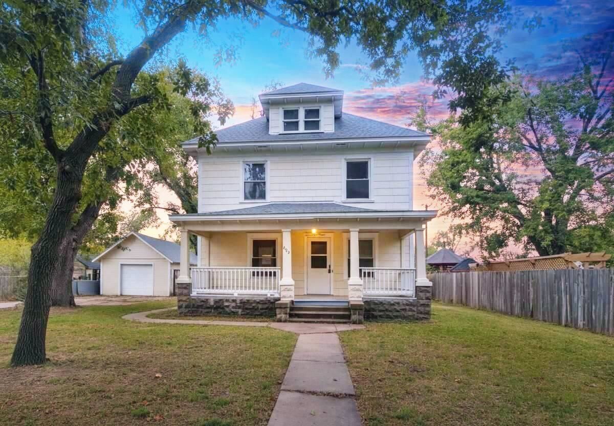 Property Photo:  609 N Garfield Ave  KS 67135