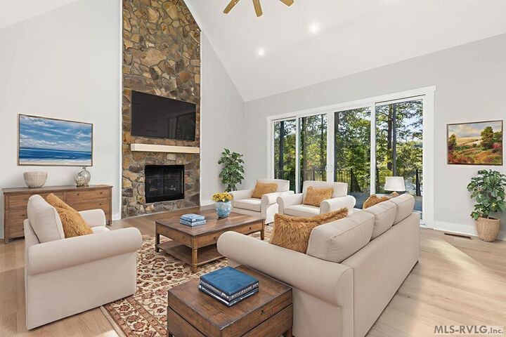 Property Photo:  225 Roanoke Bend  NC 27589 