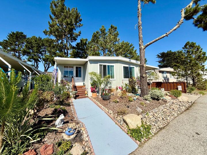 Property Photo:  36 Oceanview 36  CA 94019