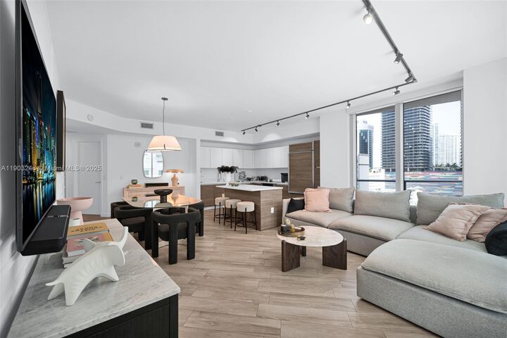 Property Photo: 1100 S Miami Ave 1010 FL 33130