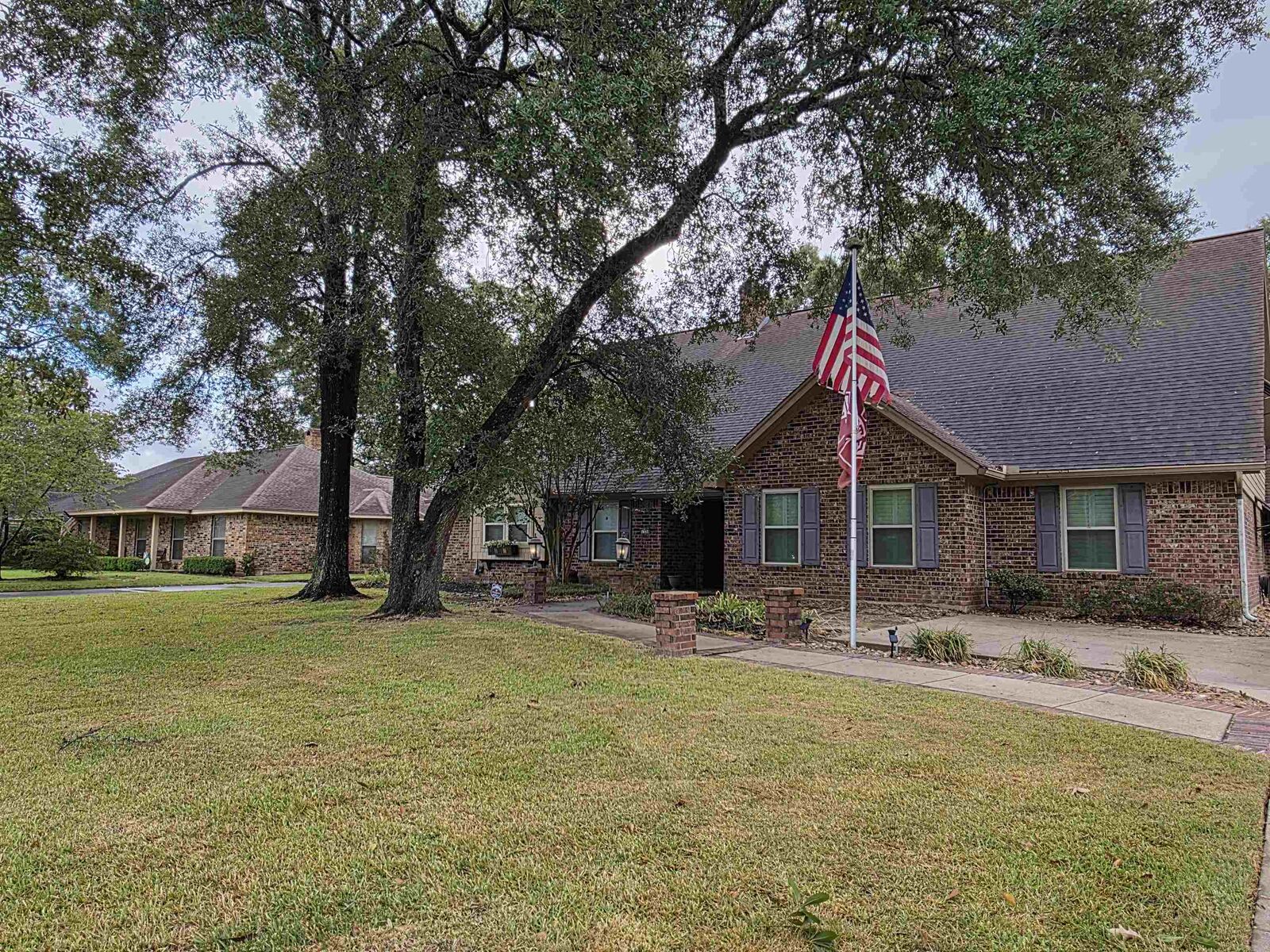 Property Photo: 1550 Belvedere TX 77706