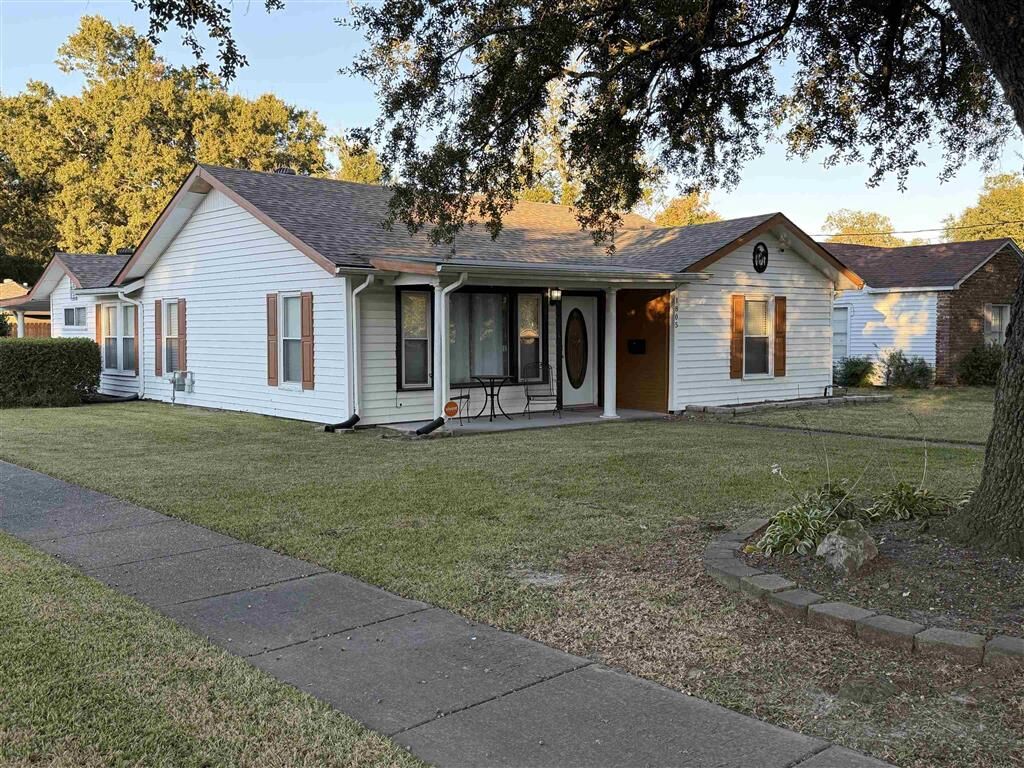 Property Photo: 1805 Orchid Street LA 70601