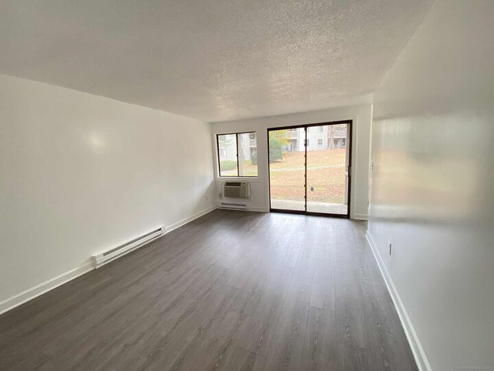 Property Photo: 7 Padanaram Road I181 CT 06811