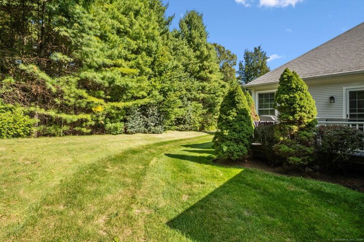 Property Photo:  1 Ashton Circle 1  CT 06070