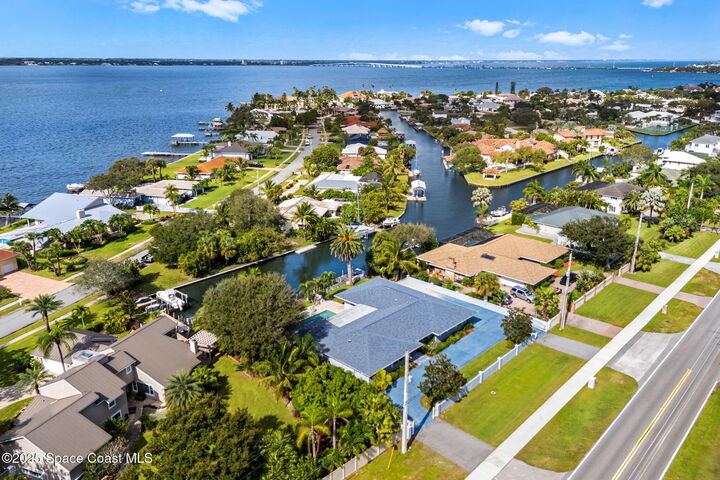 Property Photo:  2294 N Riverside Drive  FL 32903 