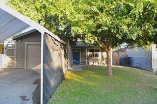 Property Photo:  48 N Leggett Street  CA 93257