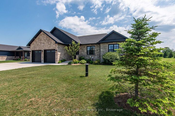 Photo de la propriété:  33 Nickason Drive  ON N0H 1A0