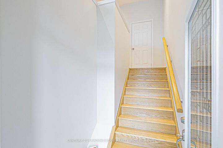 Photo de la propriété:  319 Delray Drive  ON L6E 0P9