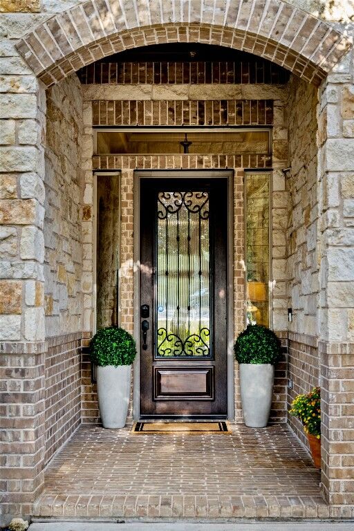 Property Photo:  1122 Flint Rock Loop  TX 78619 