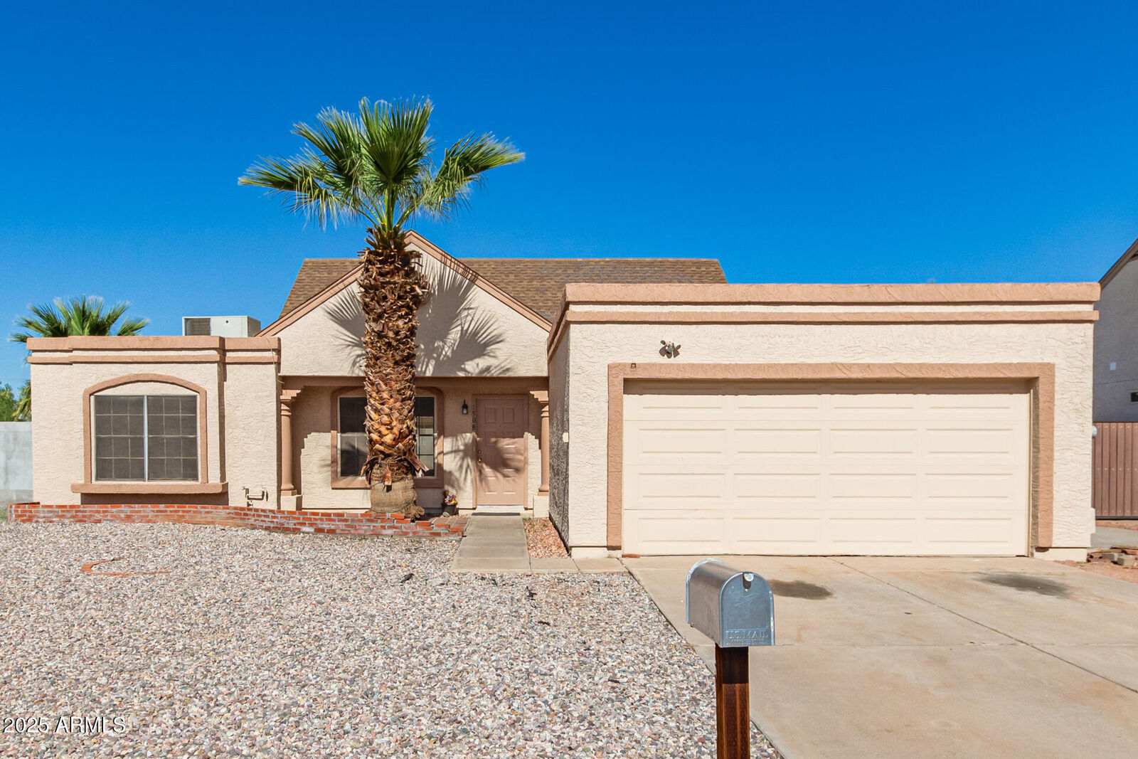 Property Photo:  1508 E Todd Drive  AZ 85283