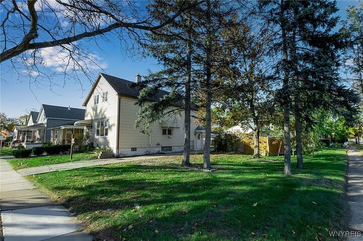 Property Photo: 72 Franklin Avenue NY 14212