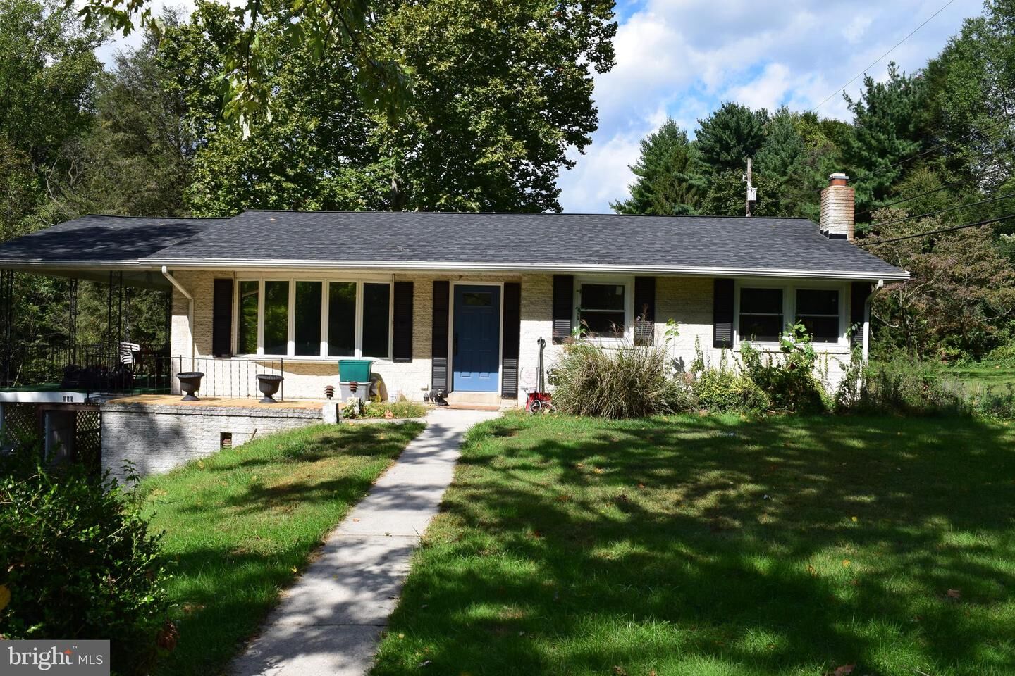 Property Photo: 999 Sunnyside Road PA 17036