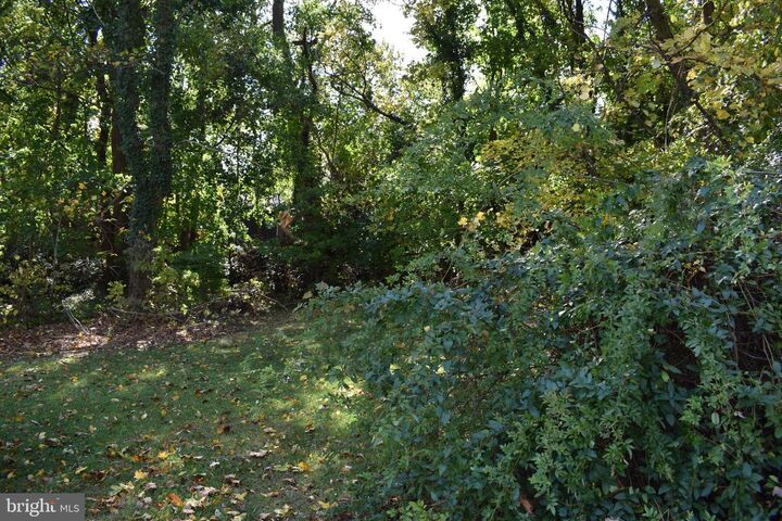 Property Photo: 512 Eskridge Drive DE 19809