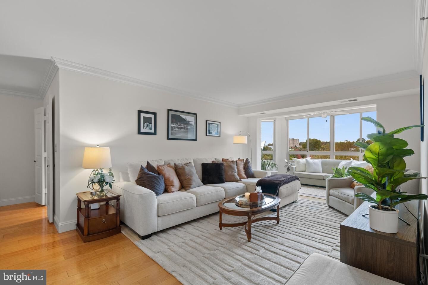 Property Photo: 2151 Jamieson Avenue 601 VA 22314