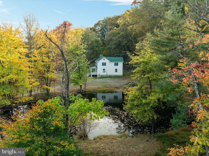 17551 Old Waterford Road  Leesburg VA 20176 photo