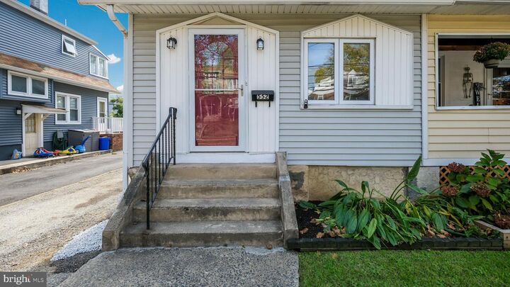 Property Photo: 552 9th Avenue PA 19076